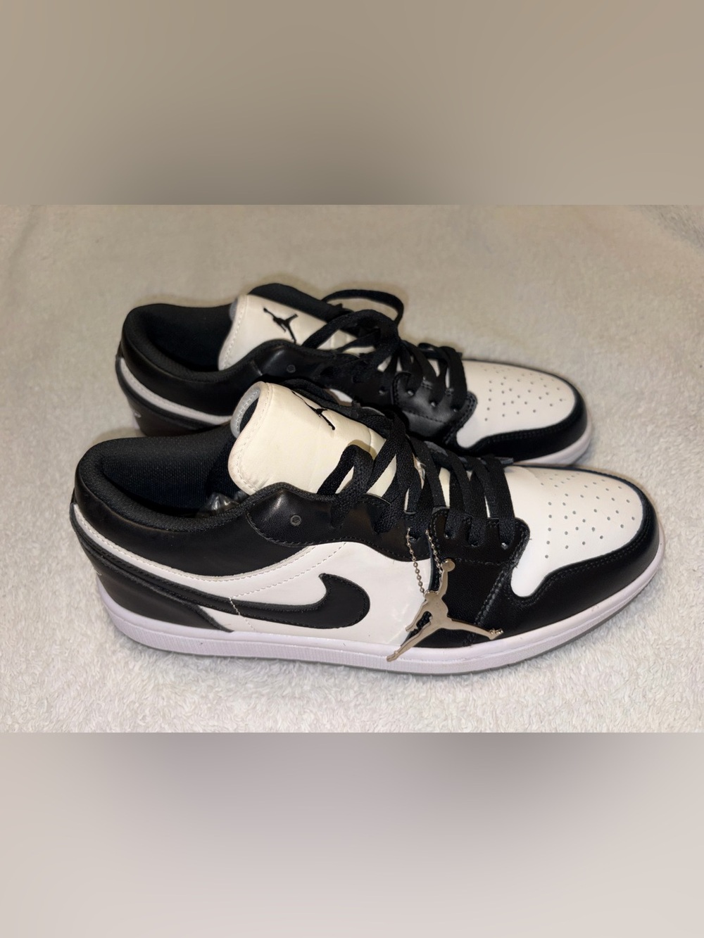 Jordan 1 Low OG "Black Metallic" sneakers in US 12.5